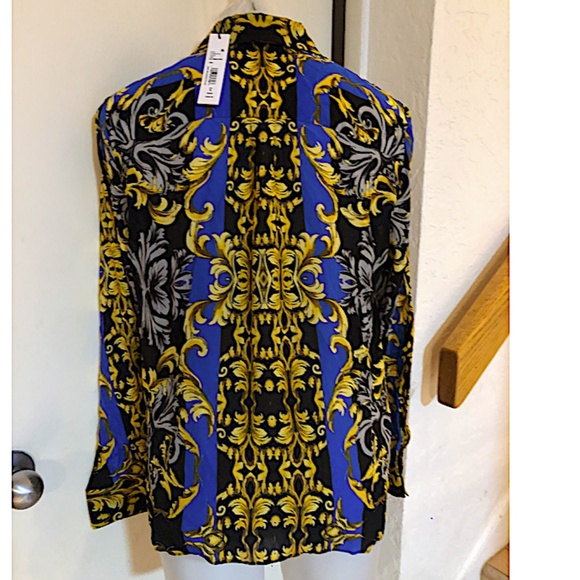 Alice and Olivia Willa Printed Silk Placket Top - Picture 9 of 12